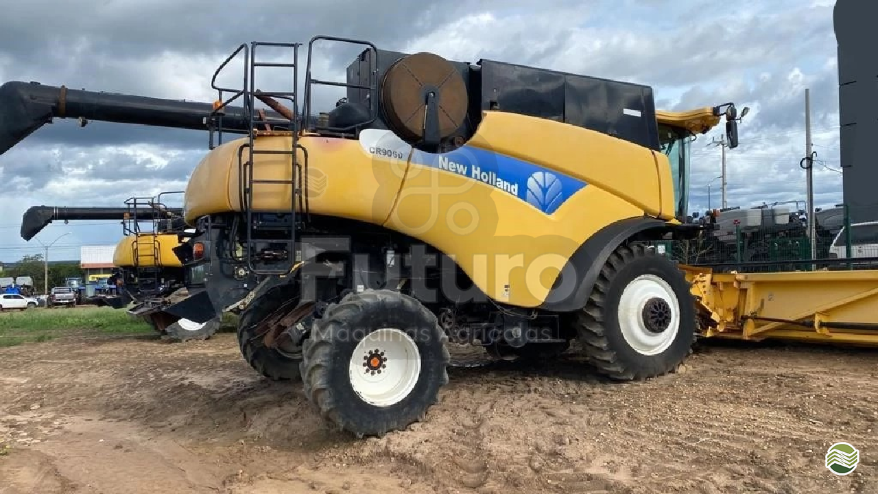 COLHEITADEIRA NEW HOLLAND CR 9060 Futuro Máquinas ITAJAI SANTA CATARINA SC